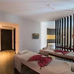 Akra Kemer