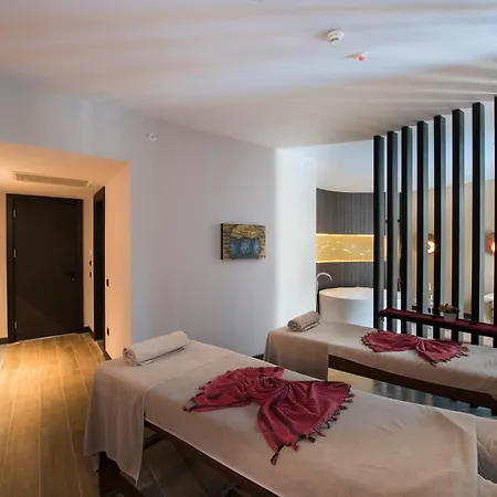 Akra Kemer