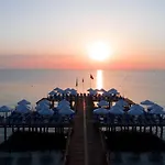 Akra Hotel 5*