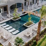 Akra Hotel 5*
