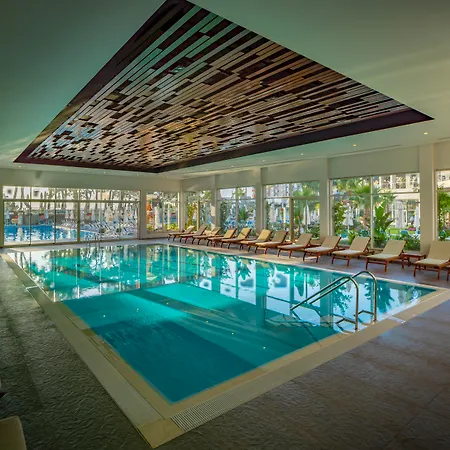 Akra Hotel