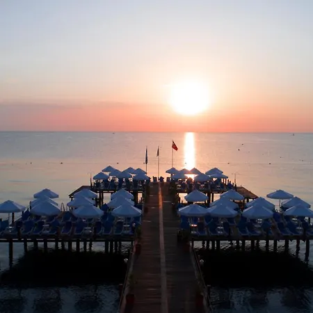 Akra Hotel 5*