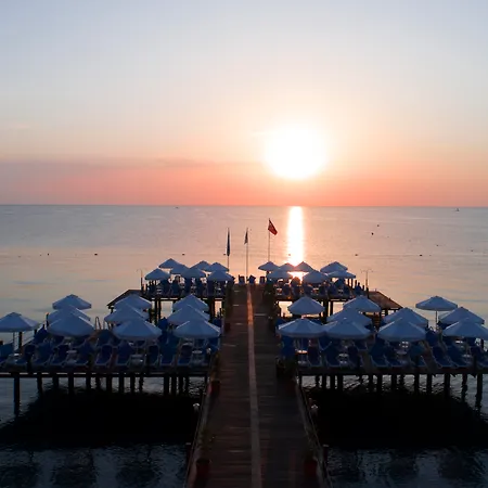 Akra Hotel 5*