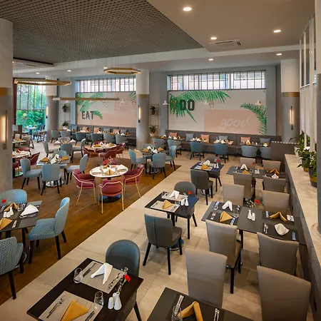 Hotel Akra 5*