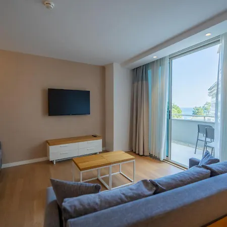 Akra Hotel 5*