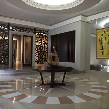 Hotel Akra