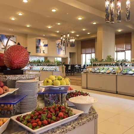 Akra 5* كمر