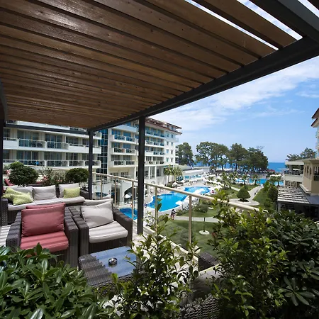Akra Hotel 5*