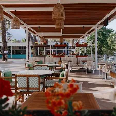 Akra Hotel