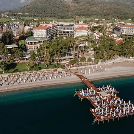 Hotel Akra