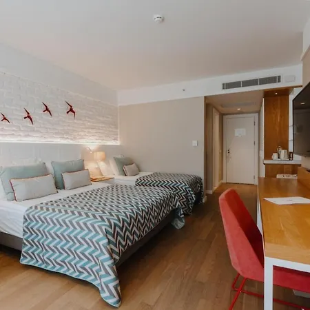 Akra Hotel