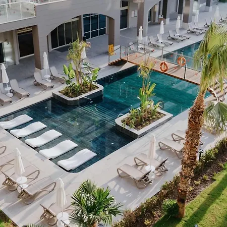 Akra Hotel 5*
