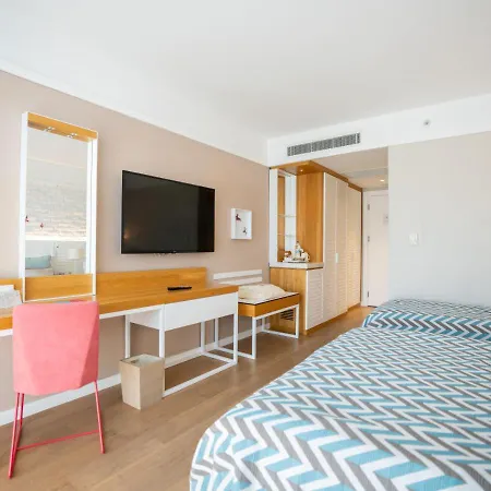 Hotel Akra