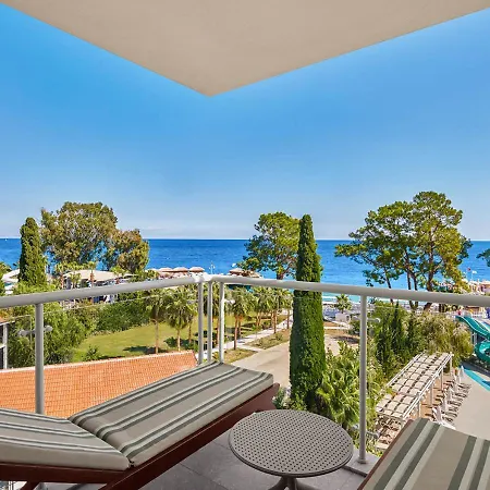 Akra Kemer