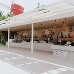 Akra